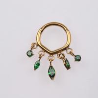 Anneau de septum à suspension en zircon émeraude, clicker articulé en titane ASTM F136 plaqué or PVD pour septum, daith, cartilage, bijou corporel de mariage
