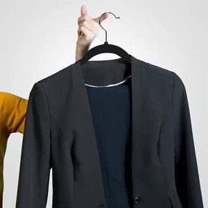 Precio al por mayor Percha <span class=keywords><strong>de</strong></span> <span class=keywords><strong>terciopelo</strong></span> <span class=keywords><strong>Perchas</strong></span> <span class=keywords><strong>de</strong></span> traje para chaqueta Camisa Lavandería <span class=keywords><strong>Perchas</strong></span> <span class=keywords><strong>de</strong></span> <span class=keywords><strong>terciopelo</strong></span> negro - Product Image 6