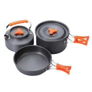 Ensemble de casseroles et poêles de camping en aluminium pour la cuisson en plein air - Product Image 1