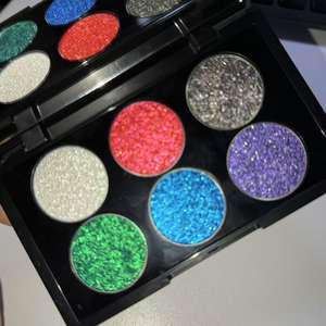 ÉXITO EN VENTAS Paleta de Sombras de Ojos Metálica con Brillantina Duocromática Multicromática Satinada de 6 Colores de Alta Calidad de Marca Privada - Product Image 6