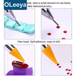 Crayon à double embout pour nail art, avec embouts en cire pour ramasser les strass, et emballage en boîte métallique, vente en gros - Product Image 5