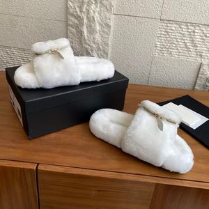 Chaussons en fourrure de luxe pour femmes, mode, semelles épaisses offrant de la hauteur, chaleur, chaussures de marche haut de gamme personnalisées pour l'extérieur - Product Image 6