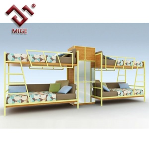 Lits superposés scolaires robustes en bois vert et métal jaune - Product Image 1