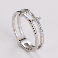 Bague d'index en acier inoxydable creuse à double croix micro-incrustée de diamants