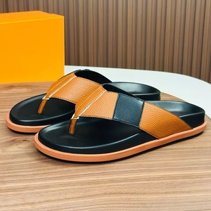 Sandales de plage d'été en cuir véritable de luxe haut de gamme, style business, tongs antidérapantes à blocs de couleur, tongs décontractées pour hommes - Product Image 2