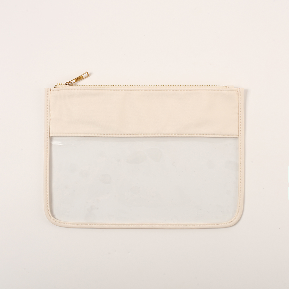 #38 pvc clair nu