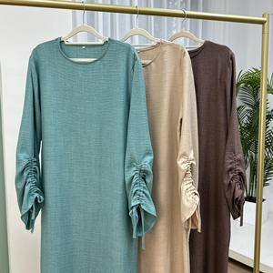 ชุดเดรสยาวสุภาพสำหรับผู้หญิงมุสลิมแขนจีบและอาบายาย่นแบบดั้งเดิม - Product Image 2