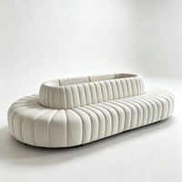 Ensemble de canapés sectionnels de luxe à capitonnage en cannelures courbes, rembourrés crème, pour salon d'appartement, mobilier moderne pour hôtel et salon de mariage