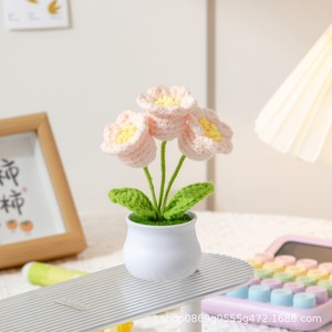 <span class=keywords><strong>Lirio</strong></span> de los Valles Tejido a Mano en Maceta, Decoración para el Hogar, Flores Artificiales de Ganchillo, Estilo Natural para el Regreso a Clases - Product Image 4