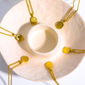 Collar con colgante de Tarot Vintage personalizado para mujer, cadena de clavícula de acero inoxidable con grabado de oro y luna y estrella - Product Image 2