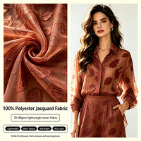 Tissu Jacquard Teint en Fil 100% Polyester Résistant à la Déchirure Largeur 148CM pour Jupes, Blouses et Vêtements – Approvisionnement Direct Usine