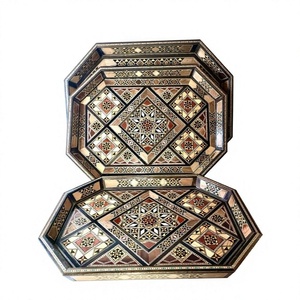 Ensemble de plateaux de service en bois sculpté à la main, de qualité commerciale, écologiques, lavables au lave-vaisselle, avec incrustation de nacre, modernes et personnalisés - Product Image 1