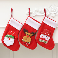 Mini chaussettes de Noël rouges avec appliques Père Noël, renne et bonhomme de neige, décorations suspendues pour sapin de Noël, chaussettes cadeaux