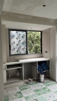 JUNYAO Modernes Dreifach-Schiebefenster mit Aluminiumrahmen, Insektenschutz und Sicherheitsglas für Wohnhausprojekte