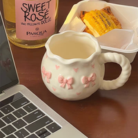 Tasse en Céramique Faite Main Style Ins de 350 ml, Tasse Cadeau de Luxe Léger, Tasses à Café Rose avec Nœud, Mug Irrégulier avec Poignée
