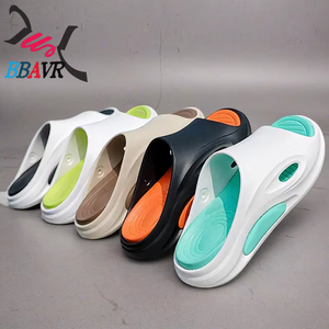 Deran 2025 OEM Chaussons d'intérieur et d'extérieur, Chaussures unisexes pour la maison, Chaussures de salle de bain tendance, Chaussons de récupération en mousse, Vente en gros pour hommes - Product Image 2