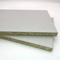 OSB Senjia de qualité écologique, première classe, 18 mm, surface finie pour la fabrication de placards de chambre à coucher, utilisation en intérieur