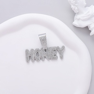 สร้อยคอแฟชั่นสไตล์ยุโรปอเมริกันขายส่งยอดนิยมสำหรับผู้ชาย จี้คิวบา ตัวอักษร รูปเงิน - Product Image 1