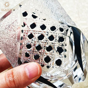 Verre à <span class=keywords><strong>whisky</strong></span> en cristal <span class=keywords><strong>japonais</strong></span> Edo Kiriko découpé à la main, gravé, verre à shot noir samouraï pour un usage domestique - Product Image 4