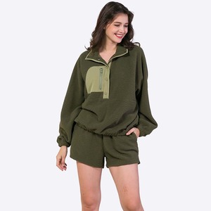 Set di Sherpa <span class=keywords><strong>verde</strong></span> Sherpa e pantaloncini da <span class=keywords><strong>donna</strong></span> in maglia Lounge in due pezzi - Product Image 3