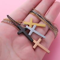 Collier avec pendentif croix en acier inoxydable plaqué or 18 carats, chaîne à maillons, bijoux tendance chrétiens pour les fêtes