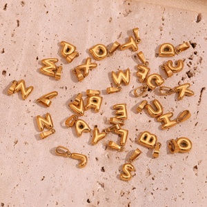 Colgante de Acero Inoxidable con Letra Personalizada, Joyería de Moda en Oro Sólido de 14K, Collar para Mujeres, Hombres y Niñas - Product Image 3