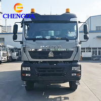 Camion benne SINOTRUK HOWO TX 8x4 12 roues LHD Euro 2 Diesel 30 tonnes d'occasion en bon état à vendre