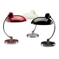 Lampe de bureau artistique de style contemporain, en fer, avec dôme chromé, bras courbé, design haut de gamme, vintage, sans fil, fonctionnant sur batterie, LED à intensité variable