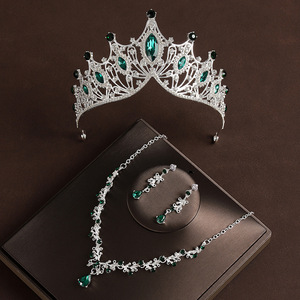 Set da Sposa Europeo e Americano in <span class=keywords><strong>Tre</strong></span> Pezzi, Corona da Principessa per Adulti con Strass Verdi, Lussuosa e Sontuosa - Product Image 2