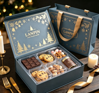 Boîte cadeau de Noël personnalisée en carton rigide écologique avec doublure en éponge, insert thermoformé découpé avec précision, sapin en feuille d'or