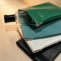 Pochette de luxe en cuir PU personnalisée BM Crystal Wholesale pour l'emballage avec logo pour flacon d'huile d'attar arabe Oud