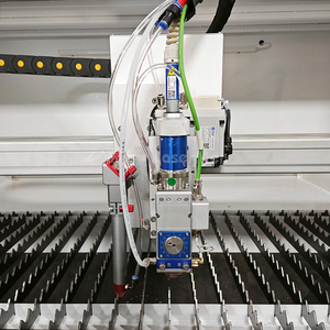 เครื่องตัดเลเซอร์ CNC รุ่น LaserMen-1390FC สำหรับอะลูมิเนียมหนา 3 มม. แบบแม่นยำ ใช้เลเซอร์ไฟเบอร์ผสม CO2 - Product Image 3