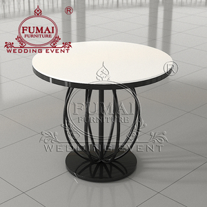 Table basse à dessus rond antique Base en métal noir classique Table d'appoint au design unique pour le salon - Product Image 6