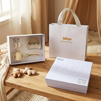 Ensemble repas bébé en silicone 5 pièces personnalisé de luxe, motif dessin animé Biboo, écologique, sans BPA, avec cuillère, fourchette, bol à collation et tasse à bec.