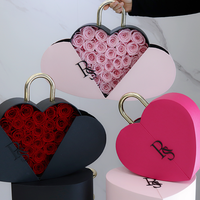 Vente en gros de boîtes en forme de cœur faites à la main pour ranger des roses conservées, ouvrables, en forme de sac à main, pour anniversaire, Saint-Valentin, Noël