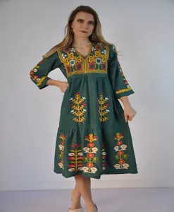 Robe tunique courte à fleurs brodées incroyable avec manches longues et manches trois quarts, parfaite pour l'automne, belle tunique de couleur menthe - Product Image 1