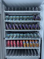 Distributeur automatique de snacks et de boissons froides conforme aux normes européennes avec écran tactile SDK, intégration cloud, certifié CE/ROHS