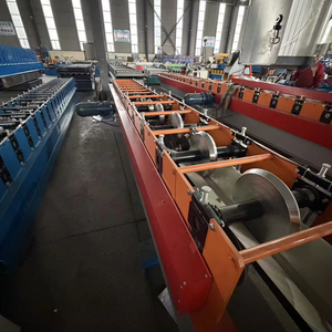 Macchina Automatica per la Formatura <span class=keywords><strong>di</strong></span> Bordi e Cappucci per Tetti in Acciaio - Product Image 1