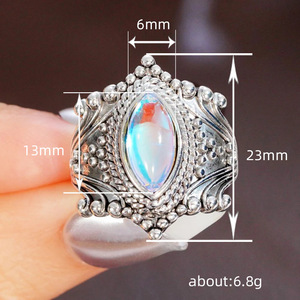 Anello Vintage con Effetto Pietra di Luna per Donne, Stile Nepal, Accessorio di Moda per Uso Quotidiano - Product Image 5