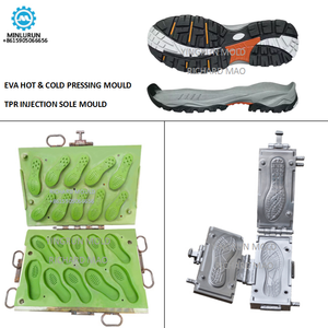 Semelle <span class=keywords><strong>de</strong></span> <span class=keywords><strong>chaussure</strong></span> <span class=keywords><strong>de</strong></span> football en EVA à crampons pour homme, légère, confortable, antidérapante et durable, pour extérieur - Product Image 3