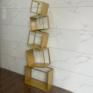 수직 코너 책장 다층 철제 체크무늬 디자인 모던 거실 가구 수납장 - Product Image 6