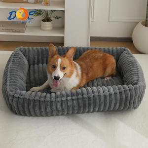Doe Pet Accessories Comfort Stripes Pet <span class=keywords><strong>Bed</strong></span> Popular Four Seasons Warm Plush Cat Kennel Cama para mascotas con patrón sólido - Product Image 1