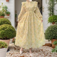Robe longue style français vintage en dentelle brodée à imprimé floral, col montant, ourlet à volants, coupe trapèze, vêtements islamiques, vente en gros, sur mesure