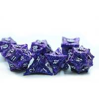 Ensemble de dés métalliques pointus DND Runner Jeu de société Donjons et Dragons COC Cthulhu Couleur unie Multi-faces Numéros blancs D6