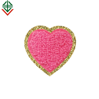 Patchs en chenille patchs de broderie à coudre personnalisés en forme de coeur chenille à paillettes avec bordure en paillettes dorées