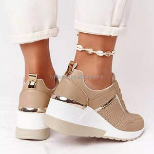 <span class=keywords><strong>Scarpe</strong></span> casual da donna <span class=keywords><strong>con</strong></span> <span class=keywords><strong>zeppa</strong></span> <span class=keywords><strong>con</strong></span> suola spessa nuove di grandi dimensioni <span class=keywords><strong>scarpe</strong></span> da ginnastica <span class=keywords><strong>stringate</strong></span> <span class=keywords><strong>scarpe</strong></span> da donna da passeggio in pelle PU - Product Image 5