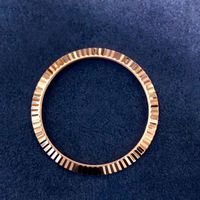 Uhrengehäuse aus 18K Gold, eine Strahlende Mischung aus Luxus und Präzision