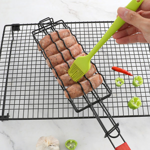 Panier de <span class=keywords><strong>barbecue</strong></span> portable antiadhésif pour saucisses et hot-dogs, idéal pour le camping en extérieur - Product Image 4