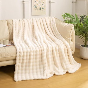 Direct Factory Price Jacquard Patterned 100% Polyester Throw Blanket Accessoire de style personnel - Product Image 1
