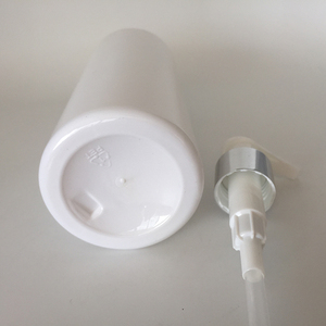 Chai Nhựa PET Màu Trắng Có Thể Đổ Đầy Lại 500Ml Với Nắp Bơm Kem Dưỡng Da Màu Vàng Bạc, Hộp Đựng Dầu Gội Trắng 16Oz - Product Image 6